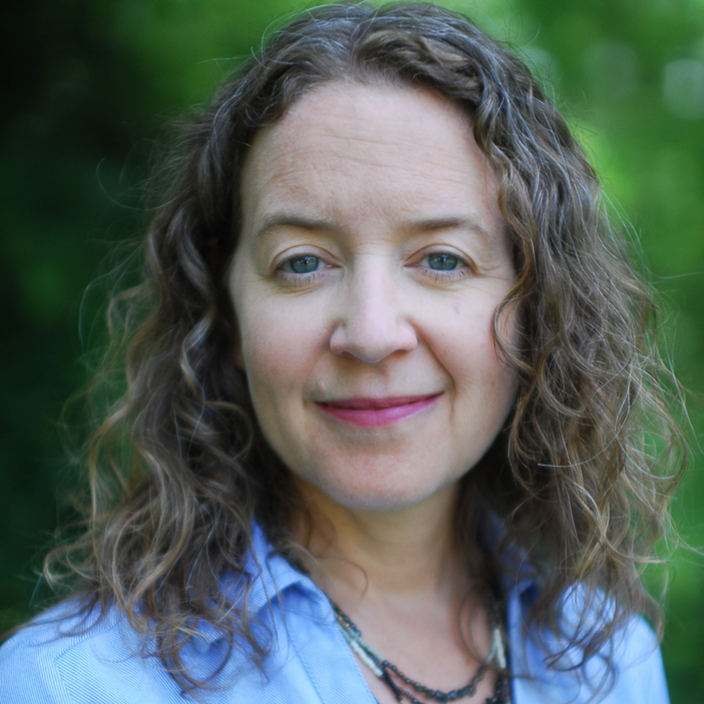 Jessica Lewis Luck author photo